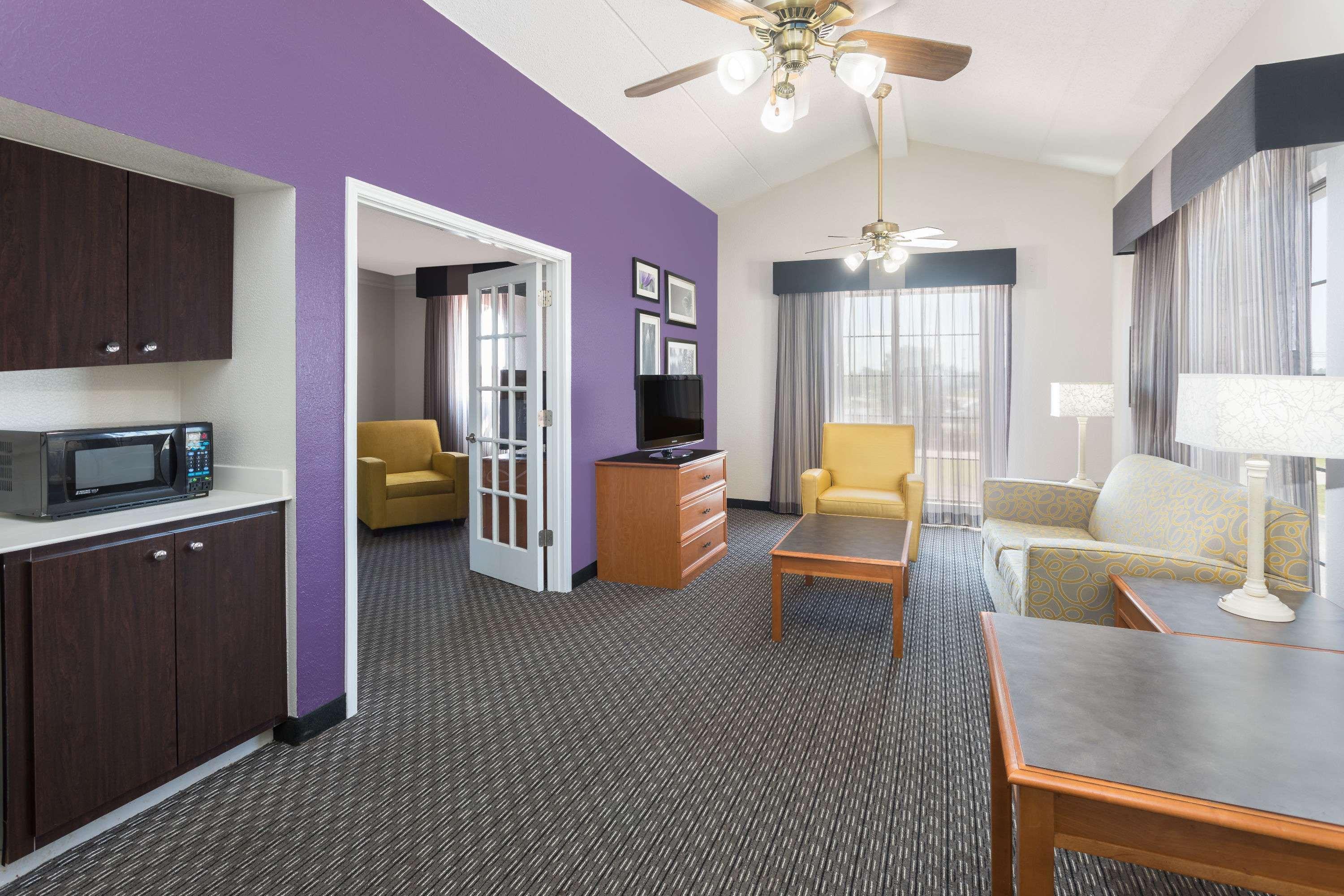 Baymont By Wyndham Greenville Woodruff Rd Eksteriør bilde