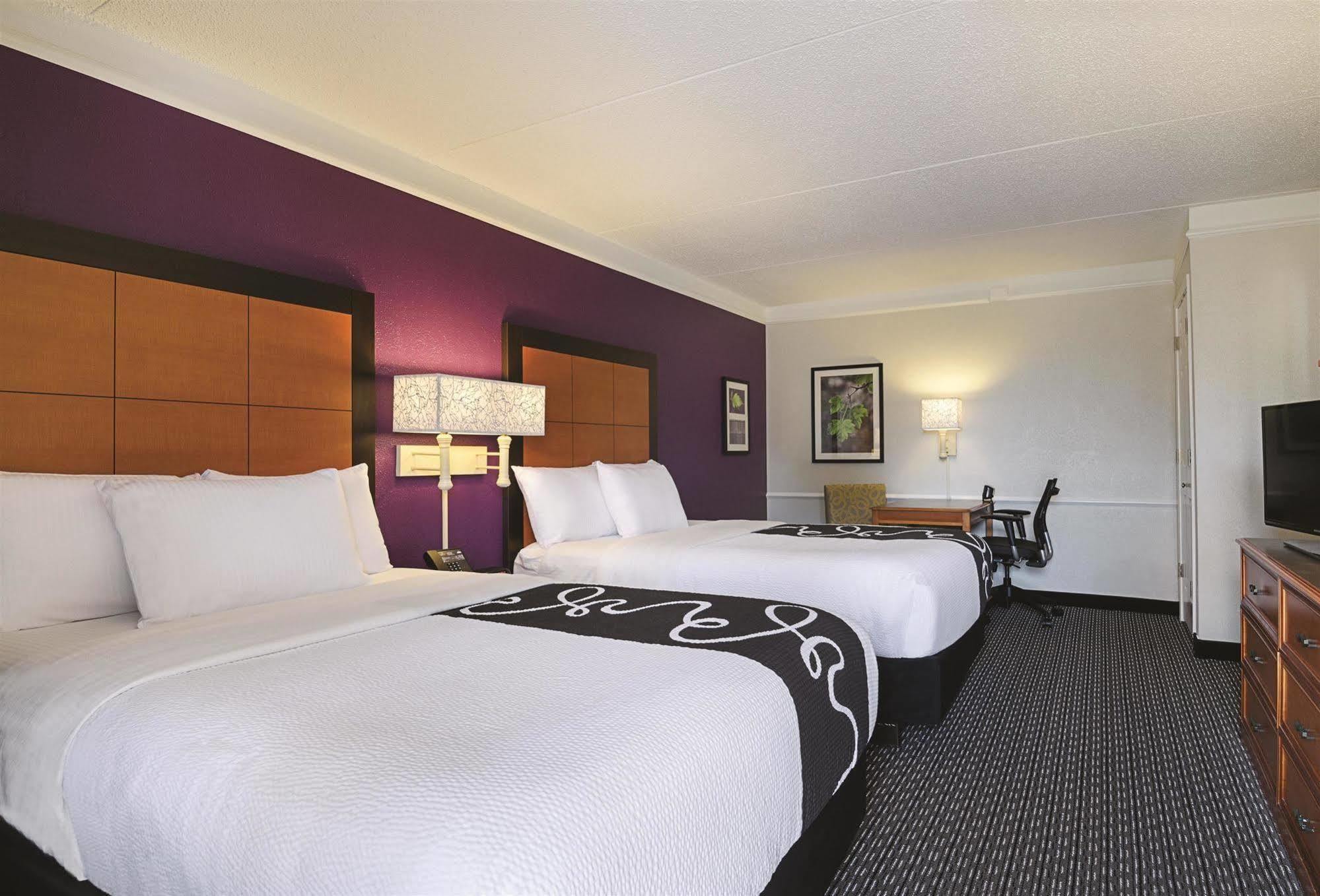 Baymont By Wyndham Greenville Woodruff Rd Eksteriør bilde