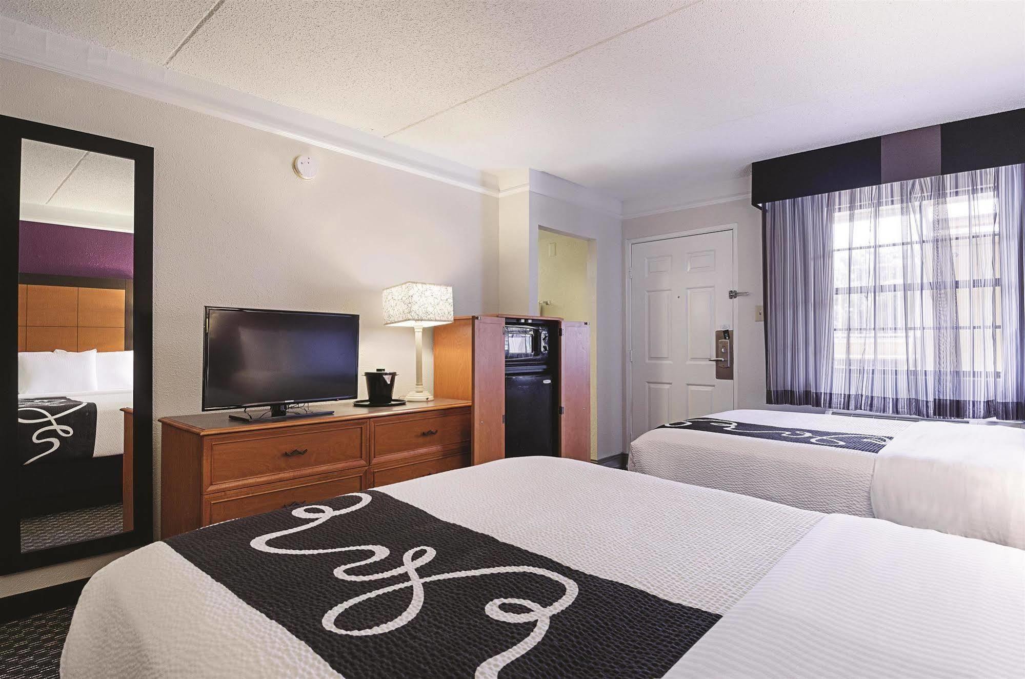 Baymont By Wyndham Greenville Woodruff Rd Eksteriør bilde